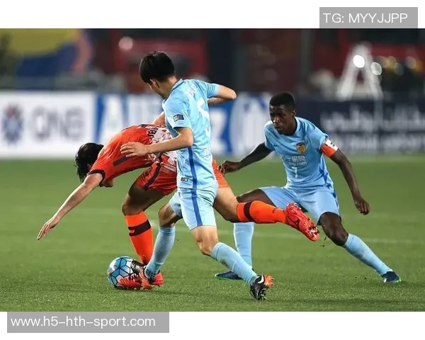 足球全场压迫战术解析与应用探讨提升球队整体防守与进攻效率 足球全场压迫战术解析与应用探讨提升球队整体防守与进攻效率